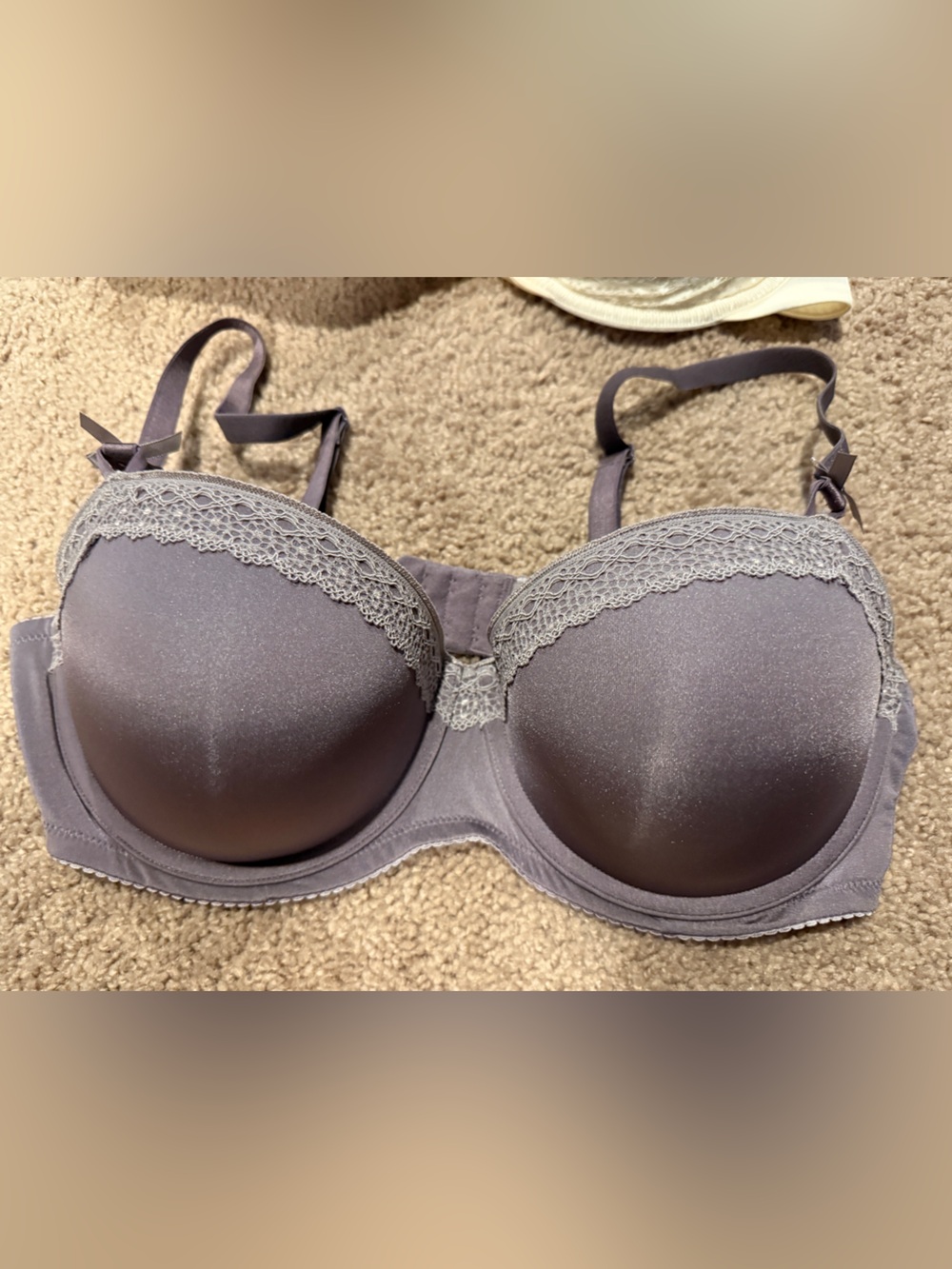 Trio of 38C push up bras in Ivory, Gray, Red - Picture 3 of 12